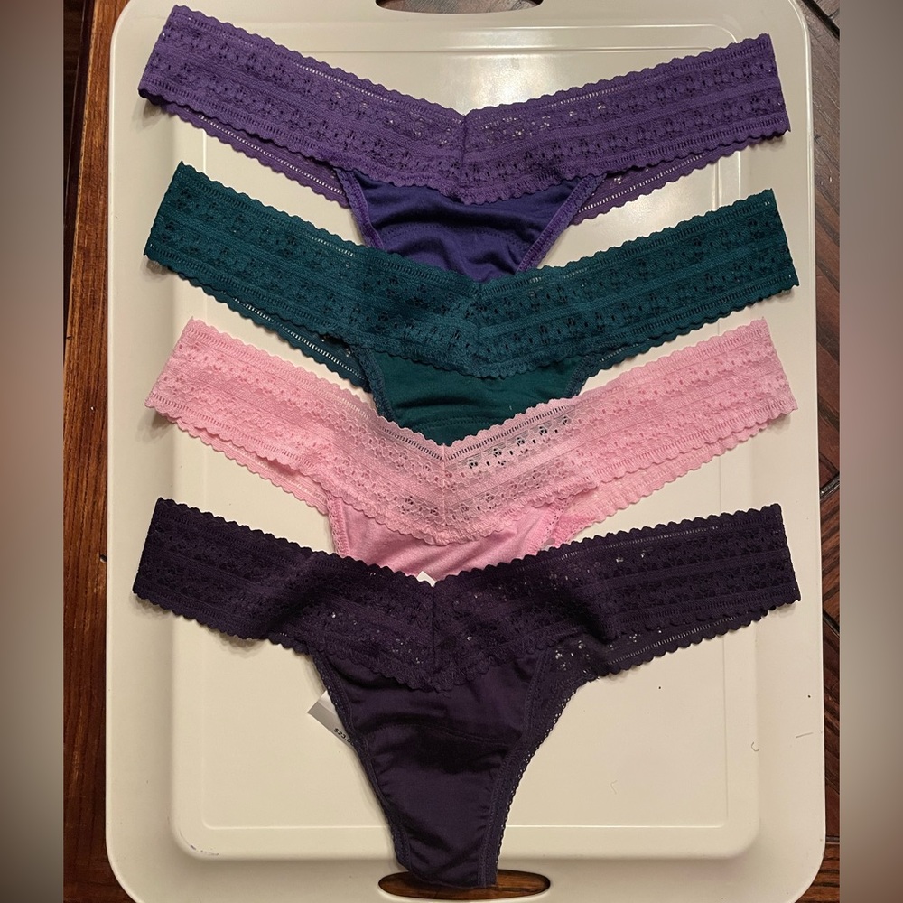 New Hanky Panky Low Rise Dream Thong Panties Lot of 4
